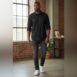 Sovereign Code Men’s EUC Black Button-Up Shirt